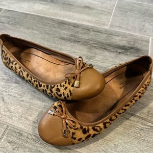 Vionic Orthaheel Minna Leopard
Print Calf Hair Beige Leather
Ballet Flats US 8